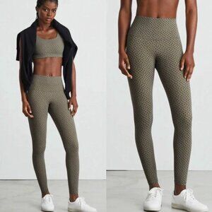 ☀️ EVERLANE Olive Gray Polka Dot Perform Workout Leggings Ankle Pants Small Cute